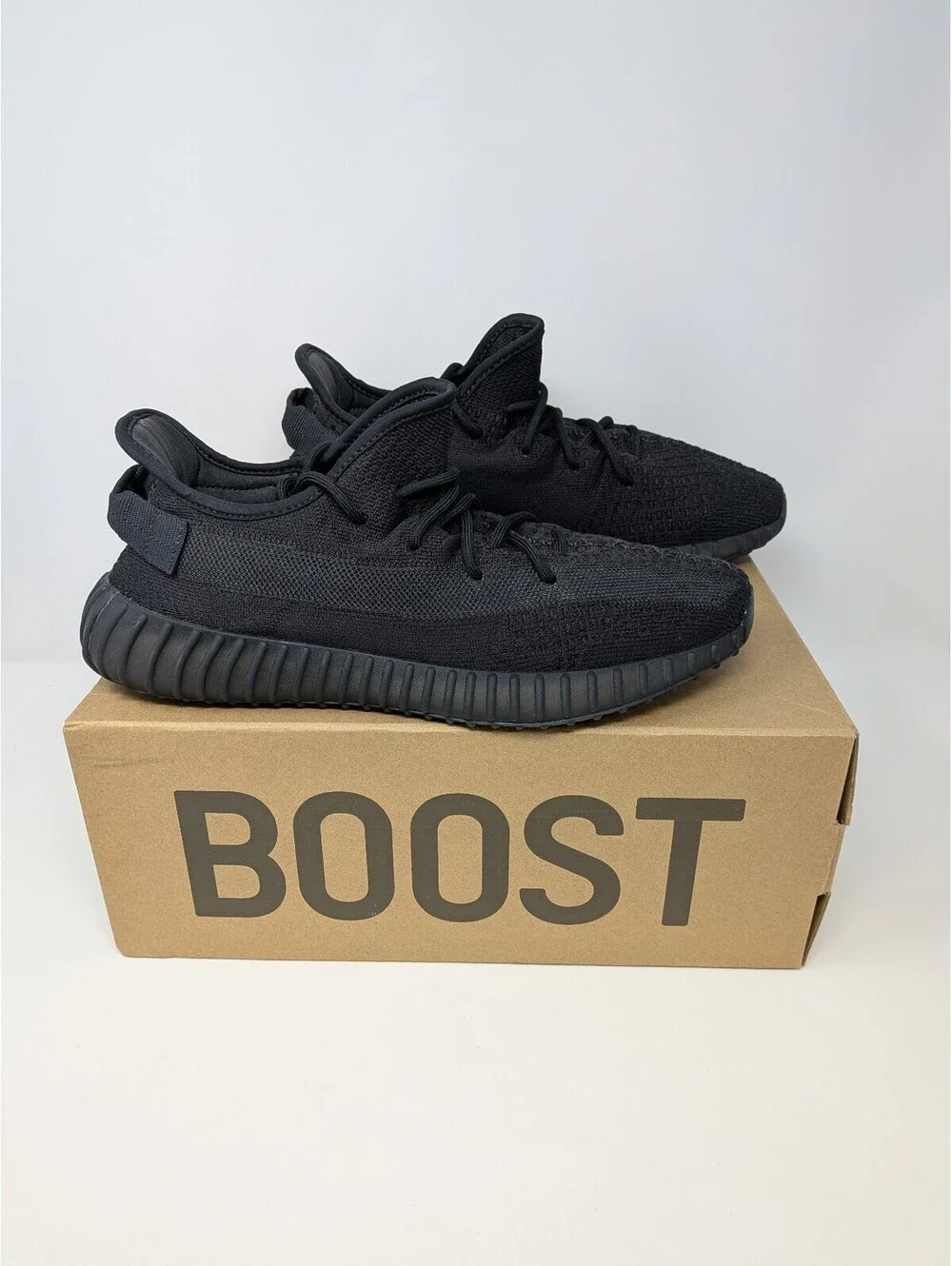 adidas Yeezy Boost 350 V2 Onyx Men's Size 10.5 HQ4540 Black 2022 With Box